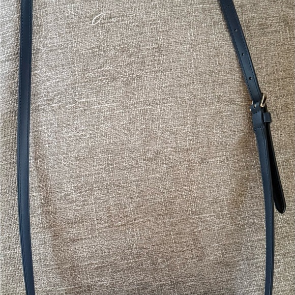 Kate Spade Navy and Beige Floral Crossbody Bag - Picture 5 of 7